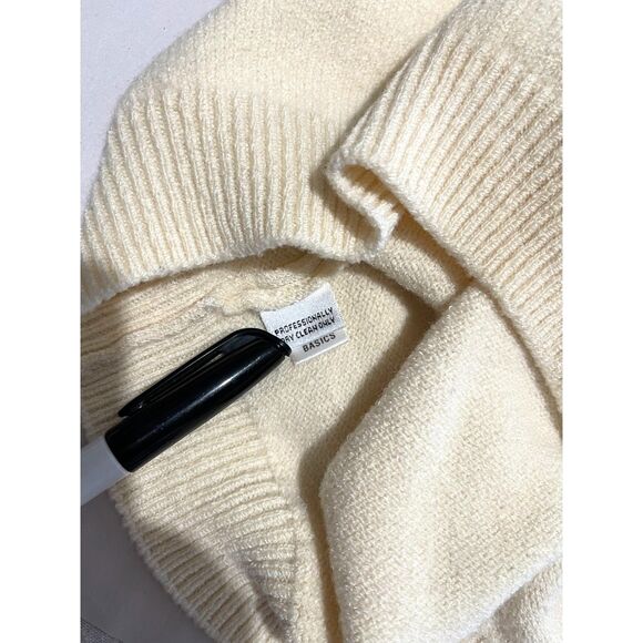 Cream Sleeveless Knit Top - Picture 4 of 5